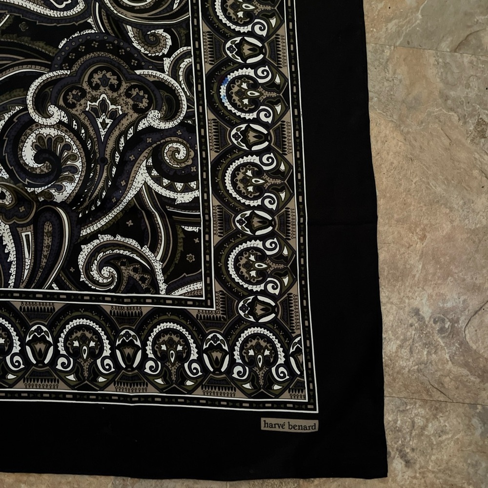 Vintage Harve Benard Square 34x34" Black Silk Parsley Floral Scarf *small stain* - Picture 7 of 11